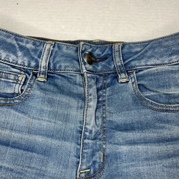 American Eagle Light Wash Hi Rise Shortie Super Stretch Womens Shorts Size 2 - Picture 3 of 5